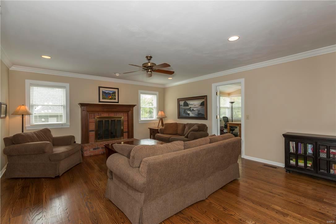 1925 Preston Ridge Drive Chesterfield, MO 63017 - Photo 11 of 45 Gallery Image 11