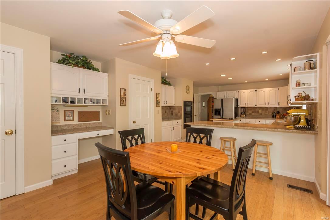 1925 Preston Ridge Drive Chesterfield, MO 63017 - Photo 18 of 45 Gallery Image 18