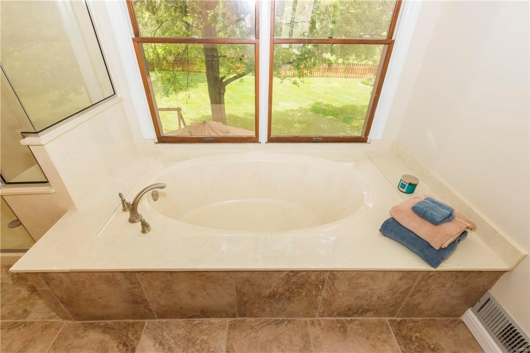 1925 Preston Ridge Drive Chesterfield, MO 63017 - Photo 25 of 45 Gallery Image 25
