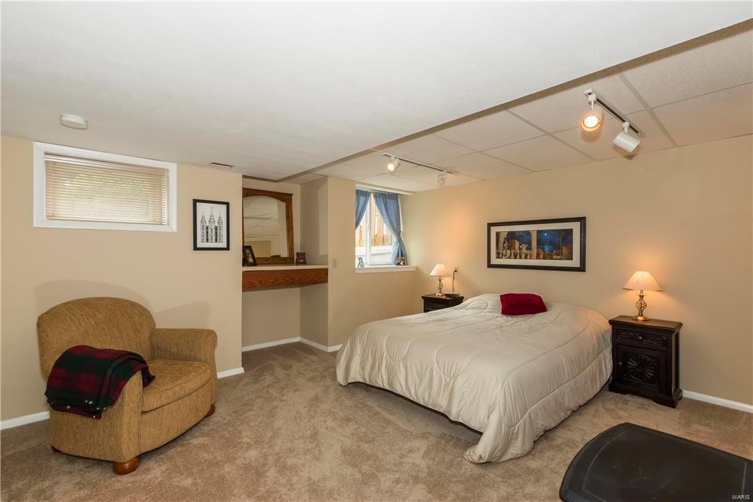 1925 Preston Ridge Drive Chesterfield, MO 63017 - Photo 30 of 45 Gallery Image 30