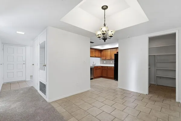 $1,550 | 2020 West Union Hills Drive, Unit 122, Phoenix, AZ 85027