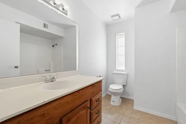 $1,550 | 2020 West Union Hills Drive, Unit 122, Phoenix, AZ 85027