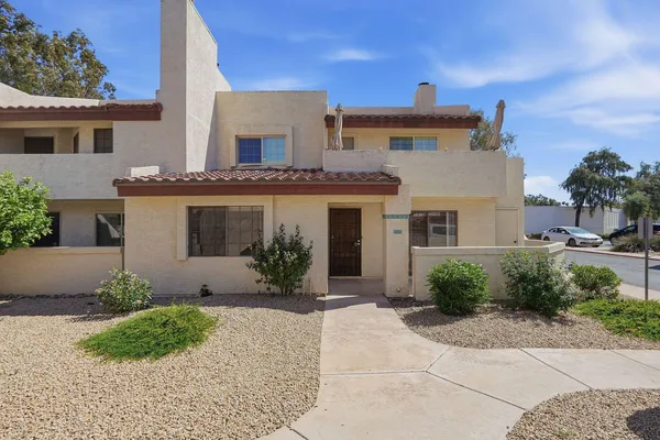 $1,550 | 2020 West Union Hills Drive, Unit 122, Phoenix, AZ 85027