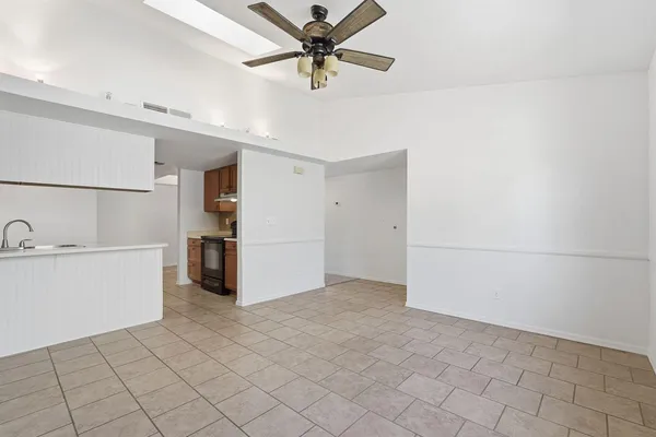 $1,550 | 2020 West Union Hills Drive, Unit 122, Phoenix, AZ 85027