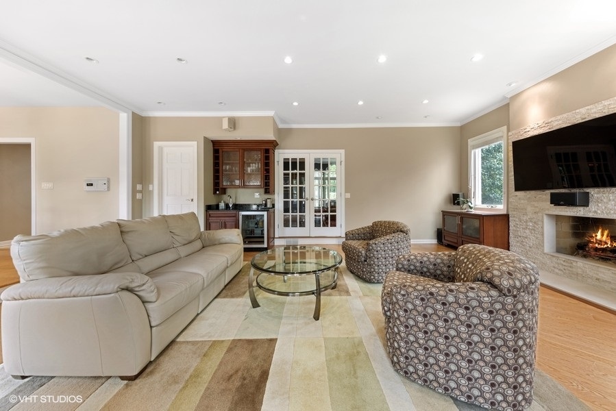 15 Ridge Farm Road Burr Ridge, IL 60527 - Photo 13 of 36 Gallery Image 13