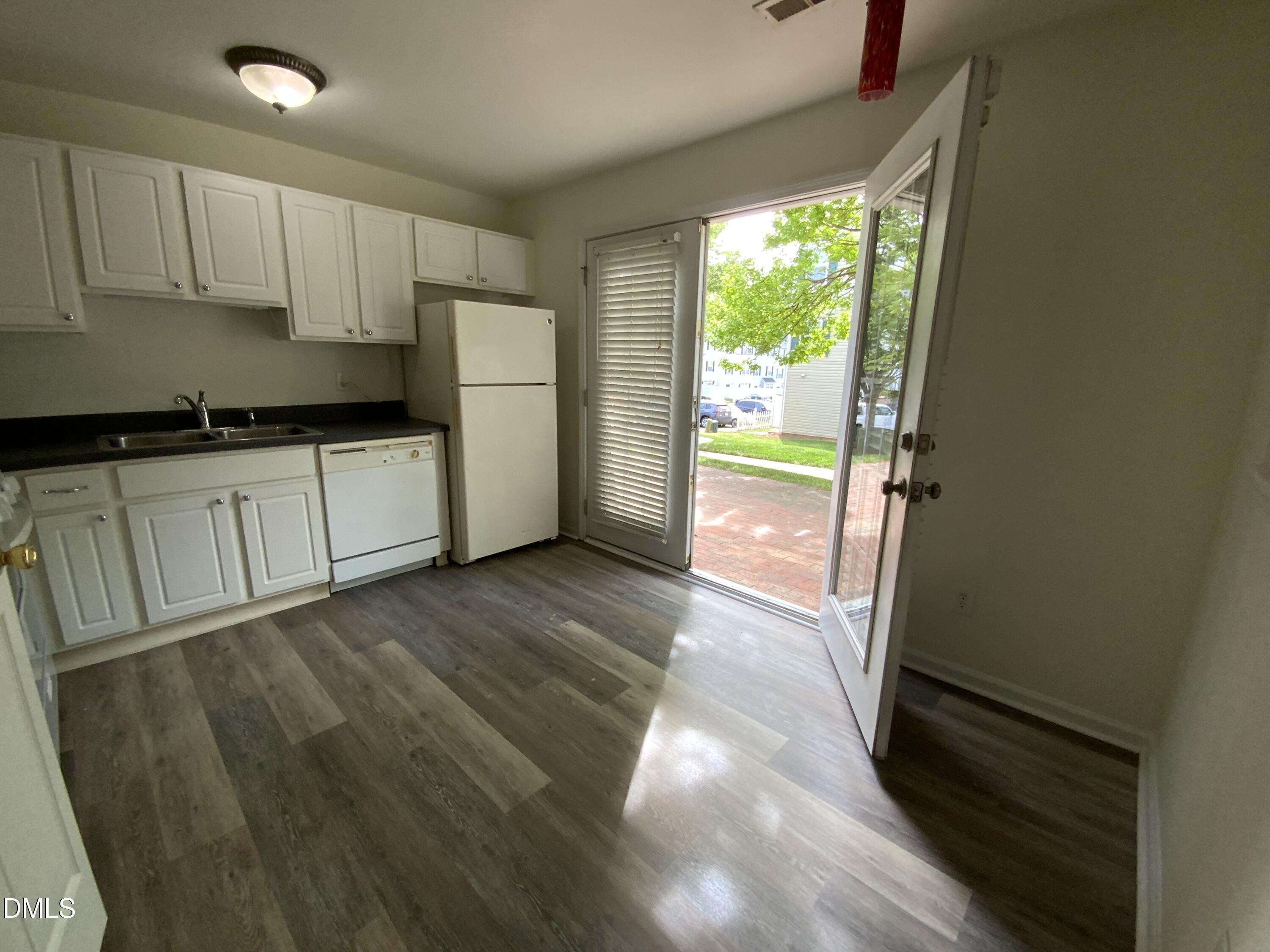 3021 Barrymore Street, Unit 111 Raleigh, NC 27603 - Photo 11 of 34 IMG_3753