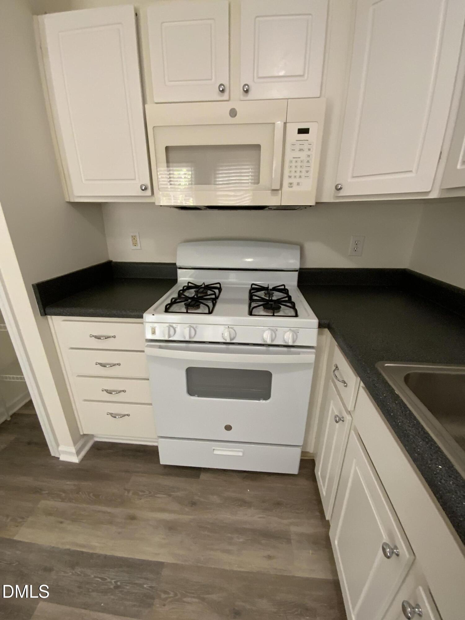 3021 Barrymore Street, Unit 111 Raleigh, NC 27603 - Photo 14 of 34 IMG_3756