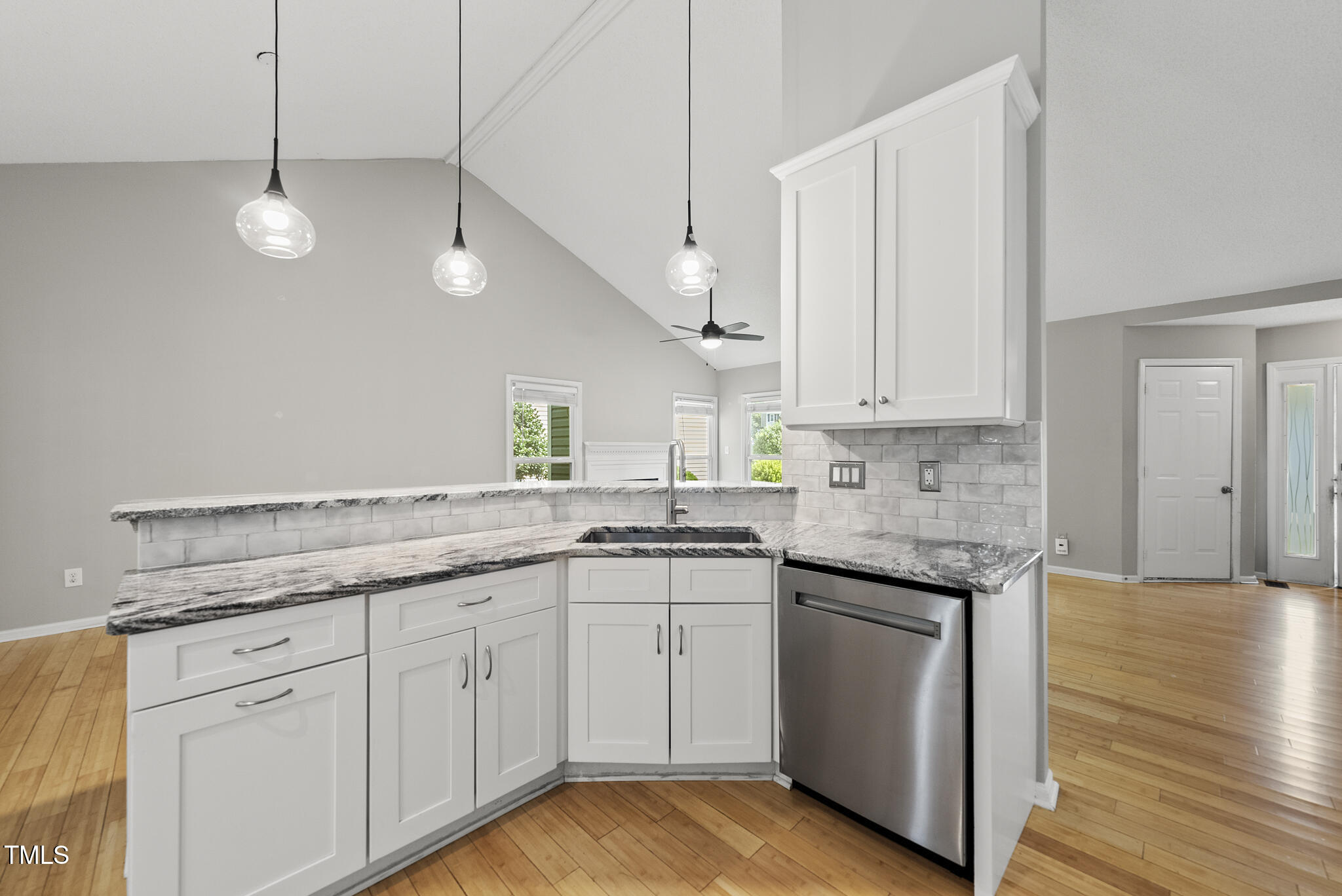 2717 Kempsford Place Raleigh, NC 27604 - Photo 12 of 34 DSC04567