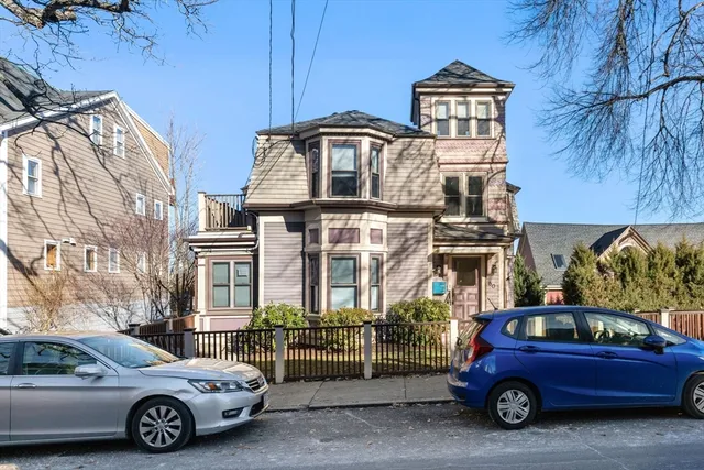 $3,900 | 60 Sheridan Street, Unit 1, Boston, MA 02130