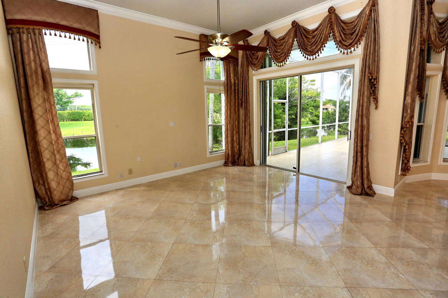 9289 Water Course Way Boynton Beach, FL 33437 - Photo 15 of 48 014-43-Family Room