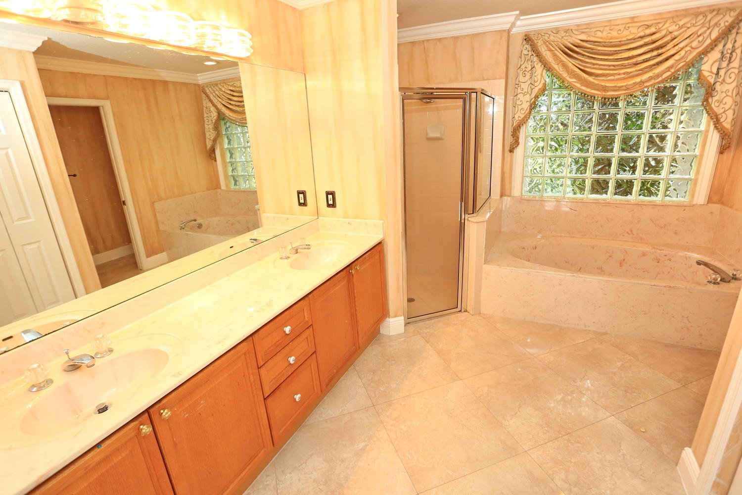 9289 Water Course Way Boynton Beach, FL 33437 - Photo 27 of 48 027-34-Master Bathroom
