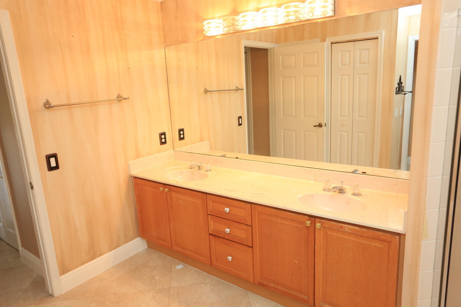 9289 Water Course Way Boynton Beach, FL 33437 - Photo 31 of 48 031-32-Master Vanity