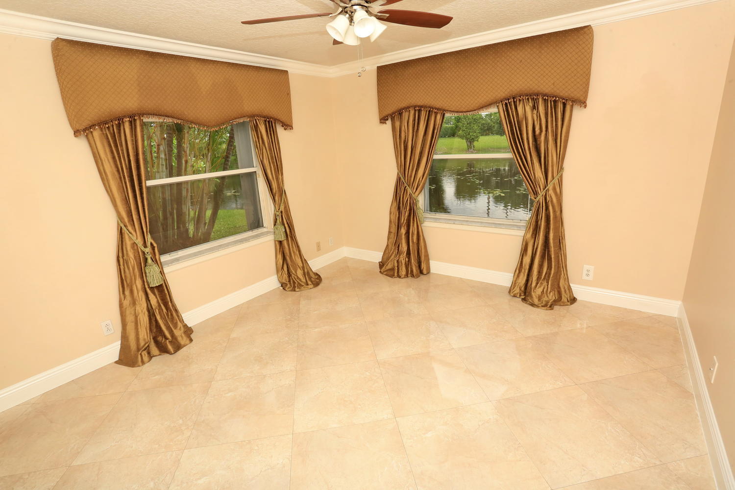 9289 Water Course Way Boynton Beach, FL 33437 - Photo 33 of 48 033-31-Bedroom 1