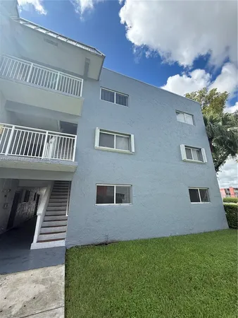 $199,000 | 11309 Southwest 200th Street, Unit C213, Miami, FL 33157