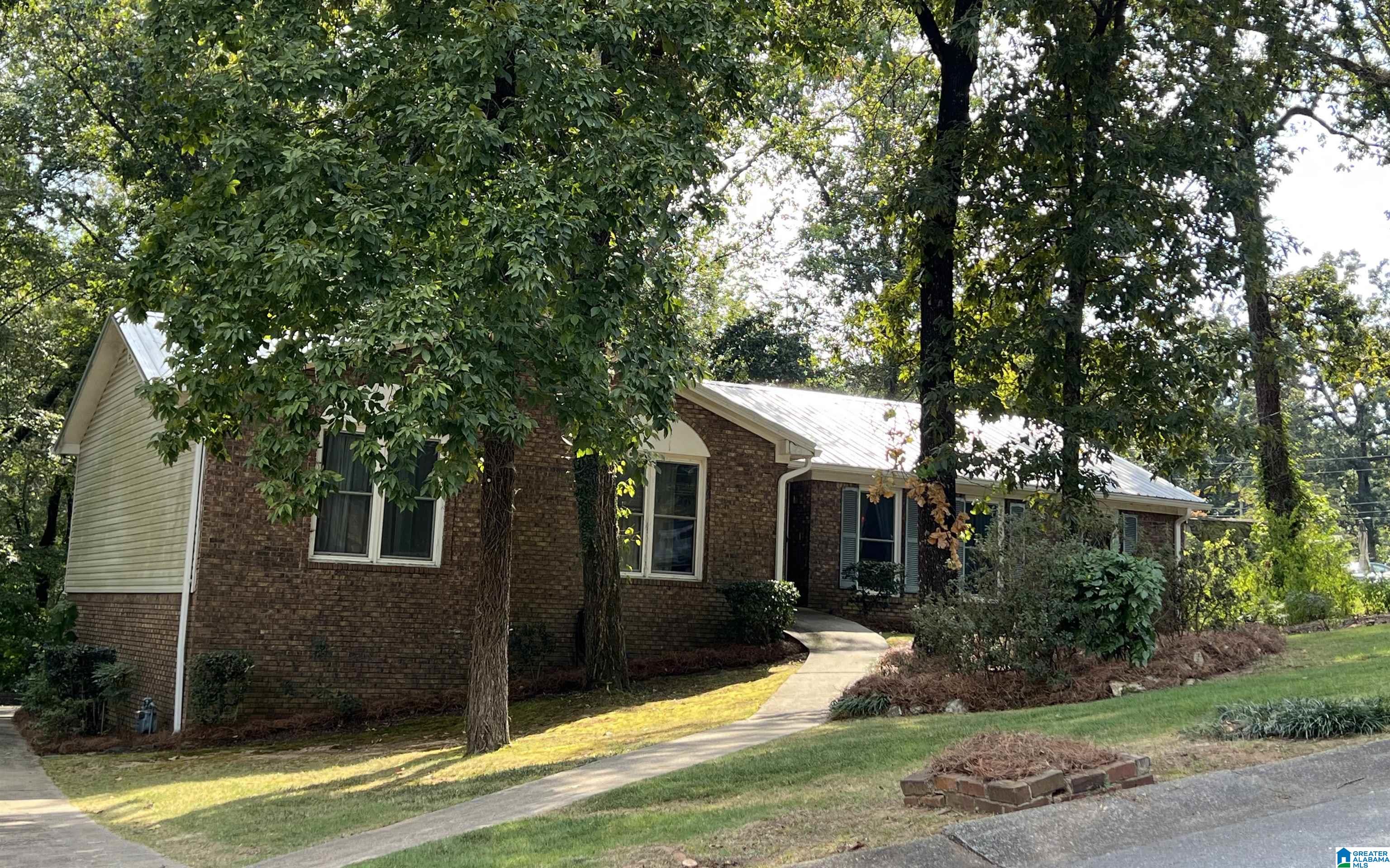 4637 Tecumseh Lane Pelham, AL 35124 - Photo 2 of 3