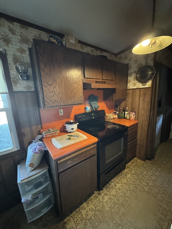 70 Dupuis Road Holyoke, MA 01040 - Photo 6 of 17