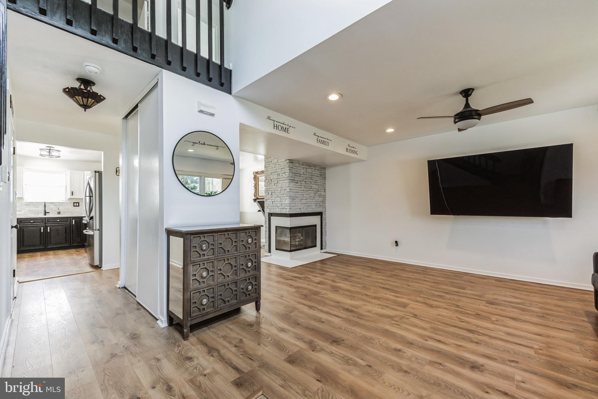 160 Crossing Way Clementon, NJ 08021 - Photo 7 of 30 Gallery Image 7