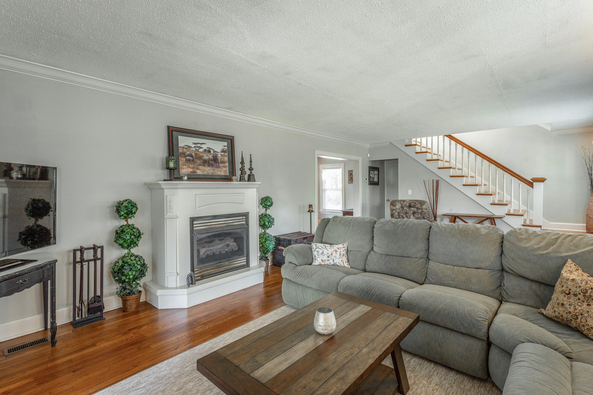 1220 South Crest Road Rossville, GA 30741 - Photo 6 of 49 1220 S Crest Rd. HD-4