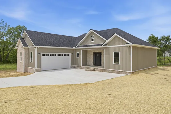 $385,000 | 62 Aedc Lakeview Road, Estill Springs, TN 37330