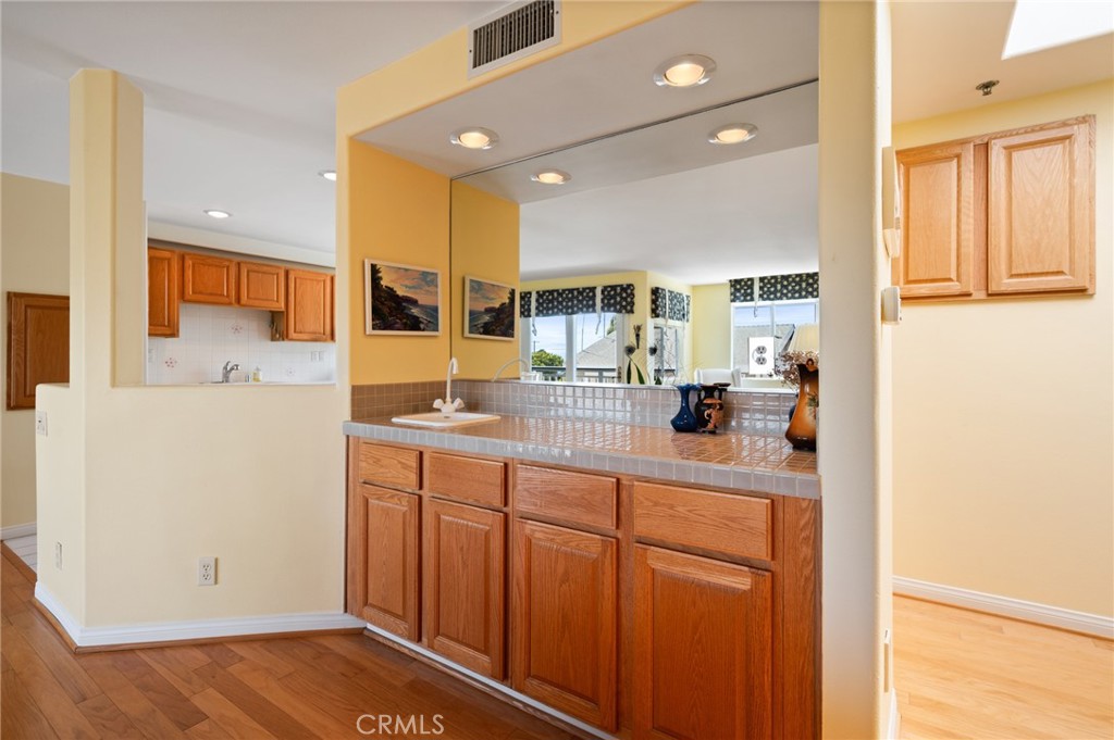 669 West 40th Street, Unit 2 San Pedro, CA 90731 - Photo 12 of 64