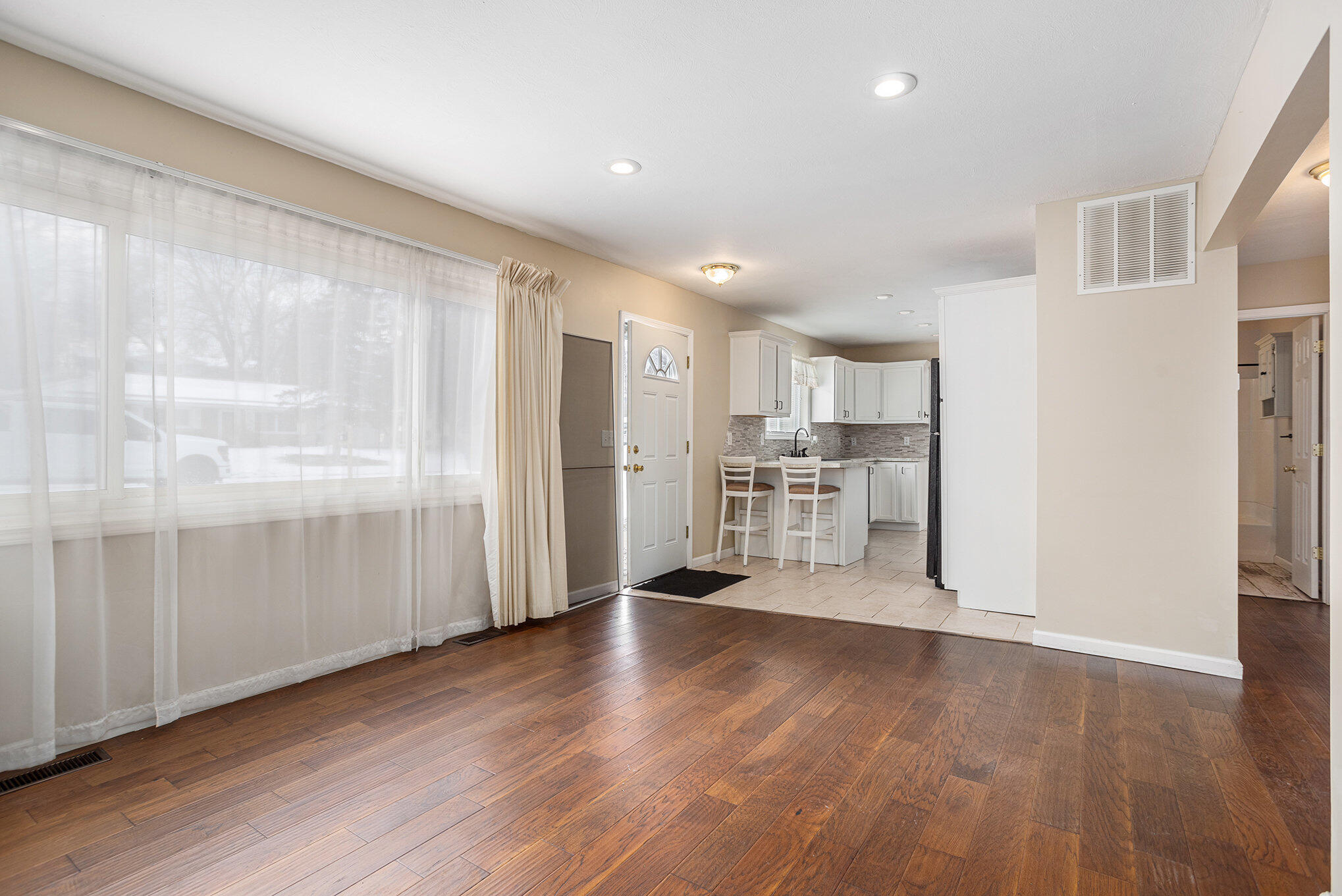living room kitchen
