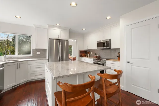 $1,150,000 | 17821 105th Avenue Southeast, Snohomish, WA 98296