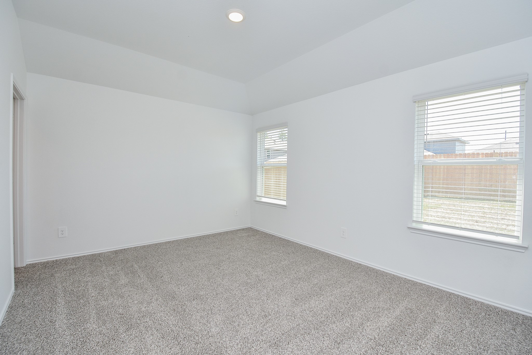 5718 Sycamore Glen Dr Spring Spring, TX 77373 - Photo 14 of 33 an empty room with a window