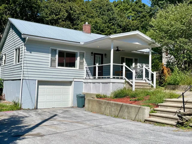 $365,000 | 3 Quarry Court, St. Albans, VT 05478