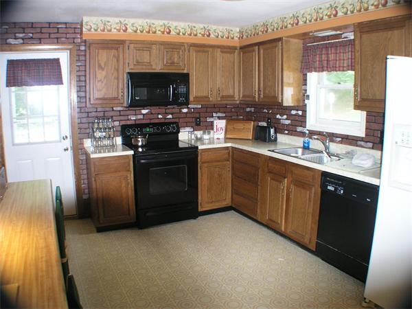 522 Barre Road Templeton, MA 01468 - Photo 6 of 11