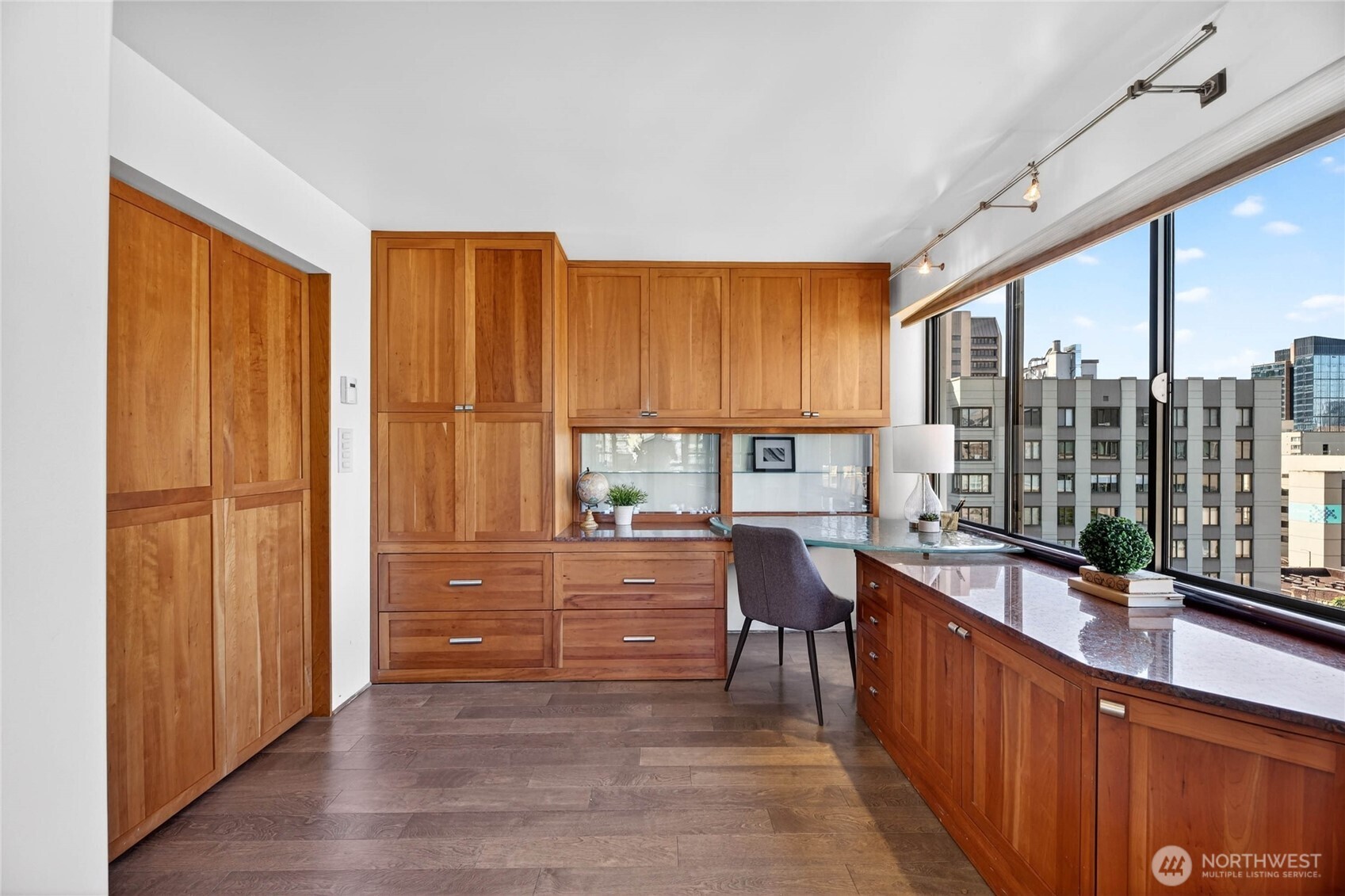 1120 Spring Street, Unit 1201 Seattle, WA 98104 - Photo 20 of 40 Gallery Image 20