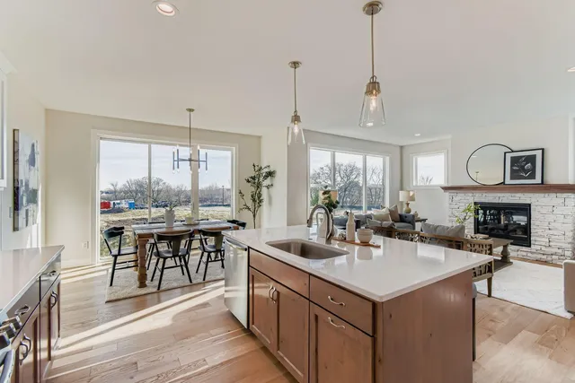 $739,900 | 13722 Arrowhead Way, Rosemount, MN 55068