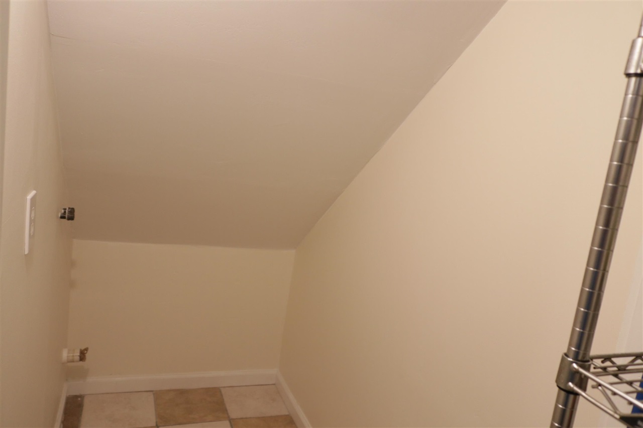 2985 Walnut Grove Road, Unit 2 Memphis, TN 38111 - Photo 19 of 20 Gallery Image 19
