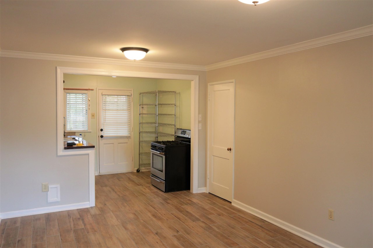 2985 Walnut Grove Road, Unit 2 Memphis, TN 38111 - Photo 9 of 20 Gallery Image 9