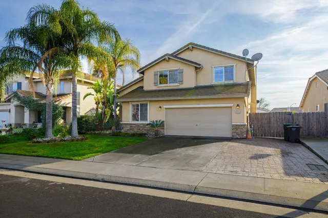 $679,000 | 272 Olivine Avenue, Lathrop, CA 95330