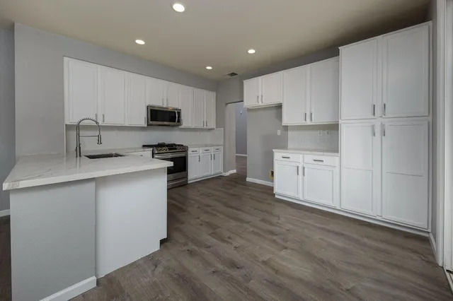 $679,000 | 272 Olivine Avenue, Lathrop, CA 95330