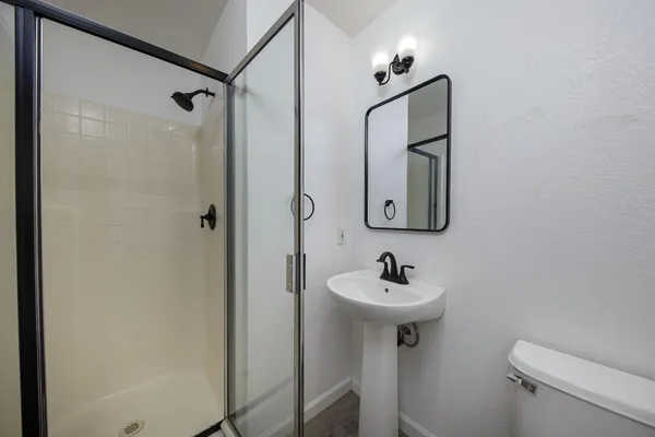 $679,000 | 272 Olivine Avenue, Lathrop, CA 95330