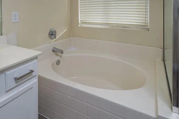 $679,000 | 272 Olivine Avenue, Lathrop, CA 95330