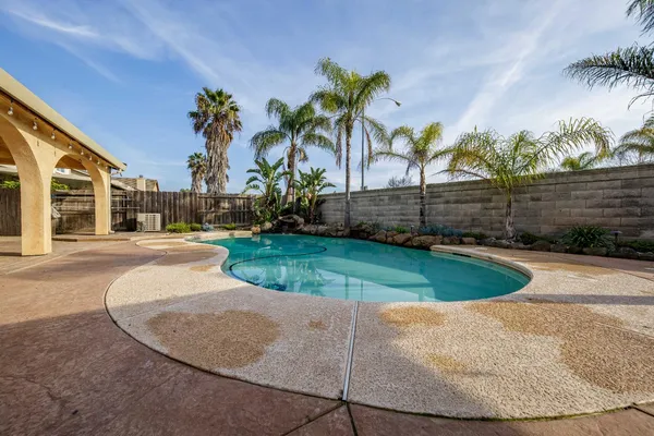 $679,000 | 272 Olivine Avenue, Lathrop, CA 95330