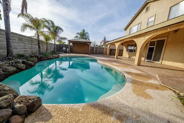 $679,000 | 272 Olivine Avenue, Lathrop, CA 95330