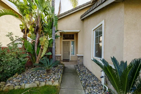 $679,000 | 272 Olivine Avenue, Lathrop, CA 95330