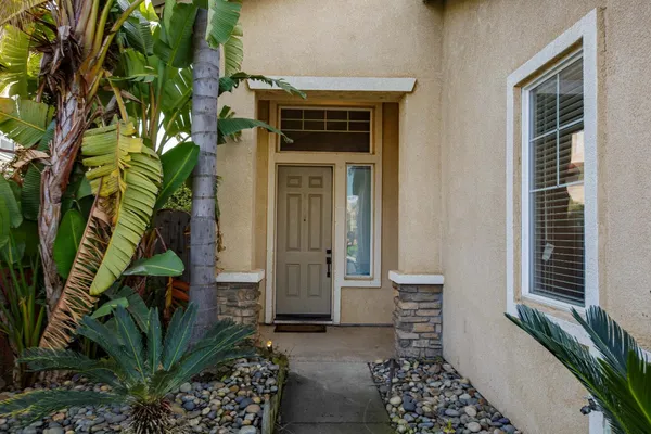 $679,000 | 272 Olivine Avenue, Lathrop, CA 95330