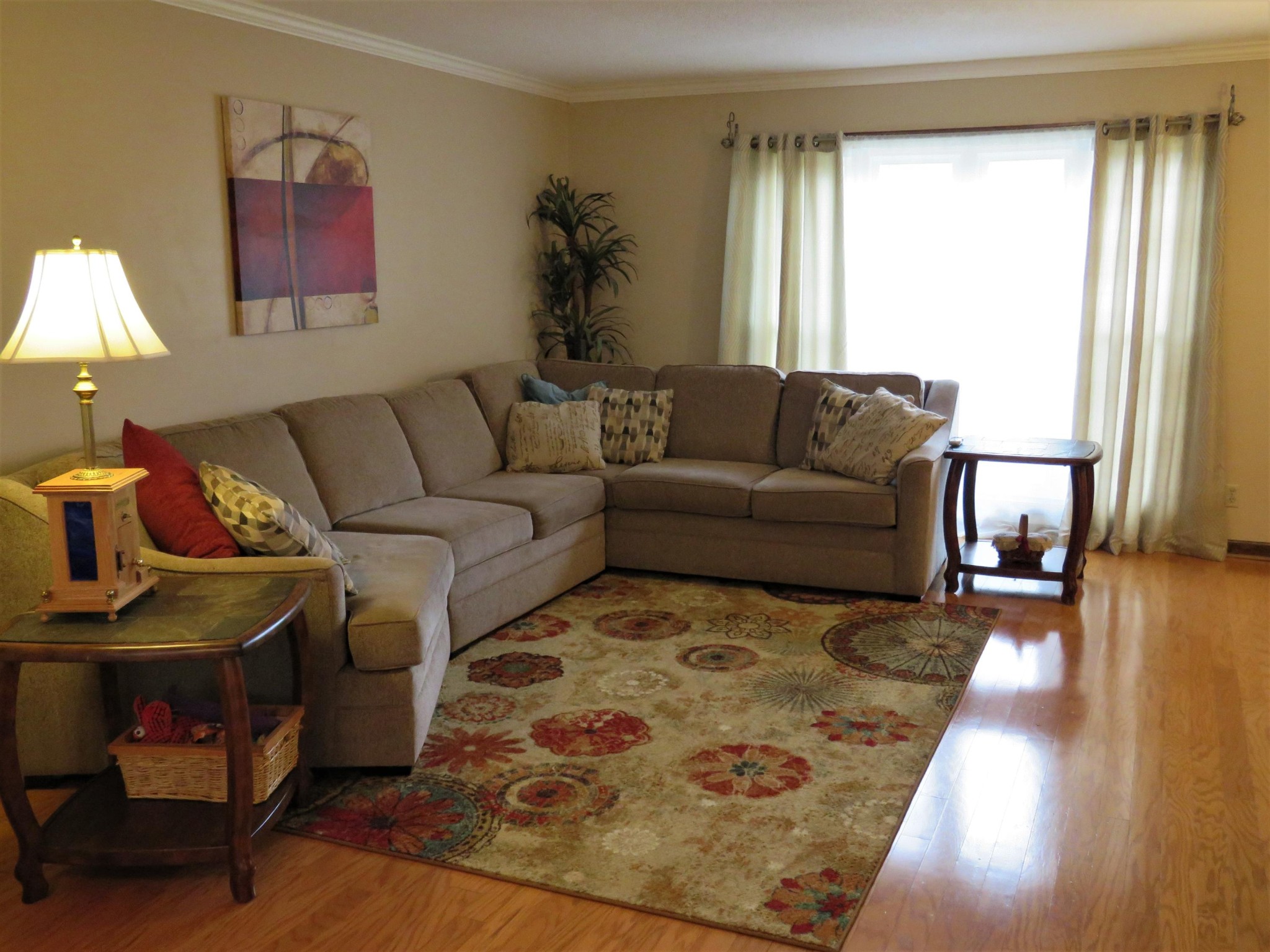 18 Clark Place Oak Ridge, TN 37830 - Photo 3 of 20 a living room with furniture and a fireplace