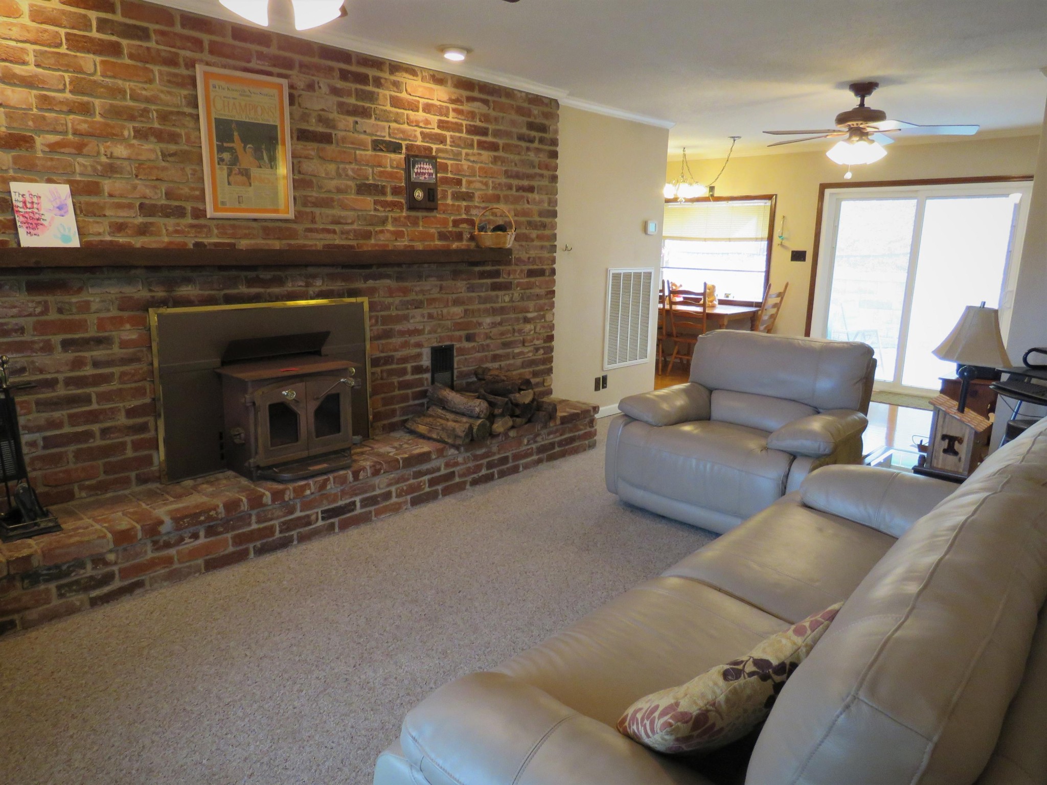 18 Clark Place Oak Ridge, TN 37830 - Photo 8 of 20 a living room with furniture and a fireplace