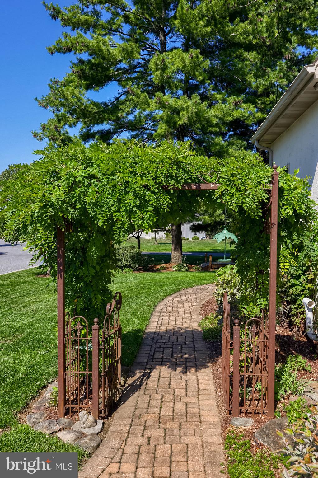 708 Goose Neck Drive Lititz, PA 17543 - Photo 4 of 41 Gallery Image 4