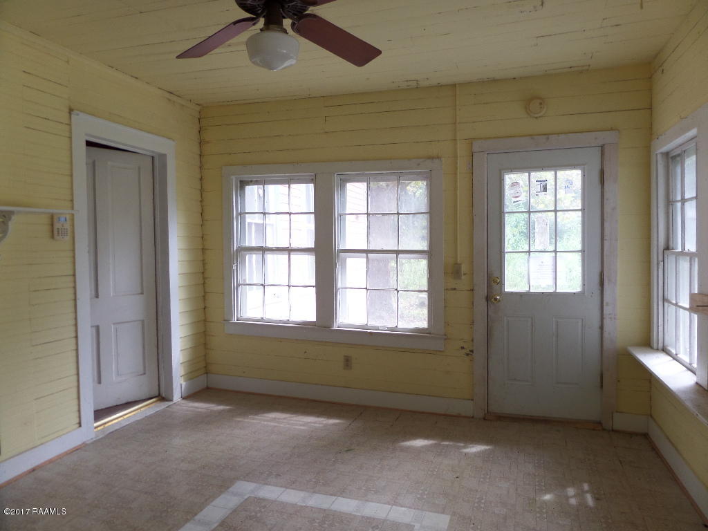 325 Eldrige Young Road Church Point, LA 70525 - Photo 16 of 18 Sunroom