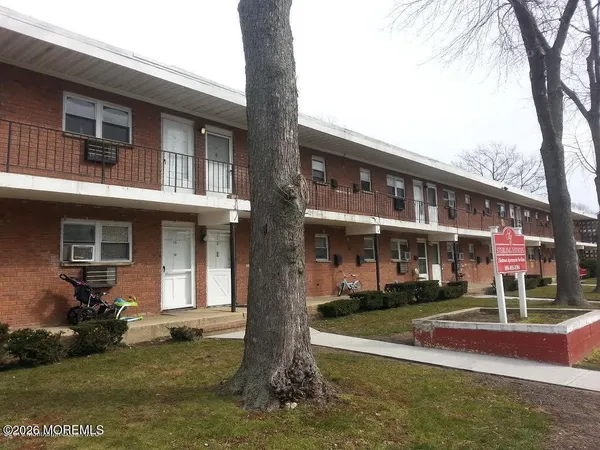 $1,950 | 135 Rockwell Avenue, Long Branch, NJ 07740
