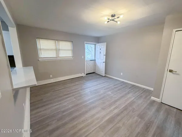 $1,950 | 135 Rockwell Avenue, Long Branch, NJ 07740