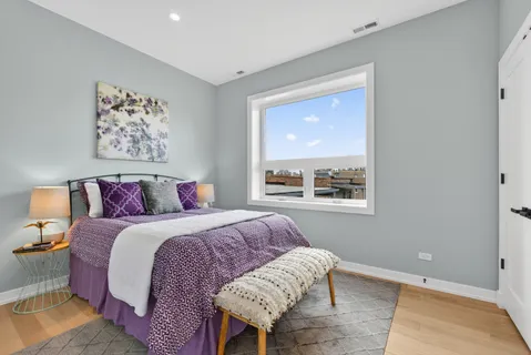 $999,000 | 1347 West Grand Avenue, Unit 3S, Chicago, IL 60642