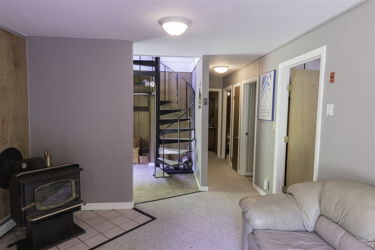 554 Howard Hill Road Londonderry, VT 05148 - Photo 6 of 15 Gallery Image 6