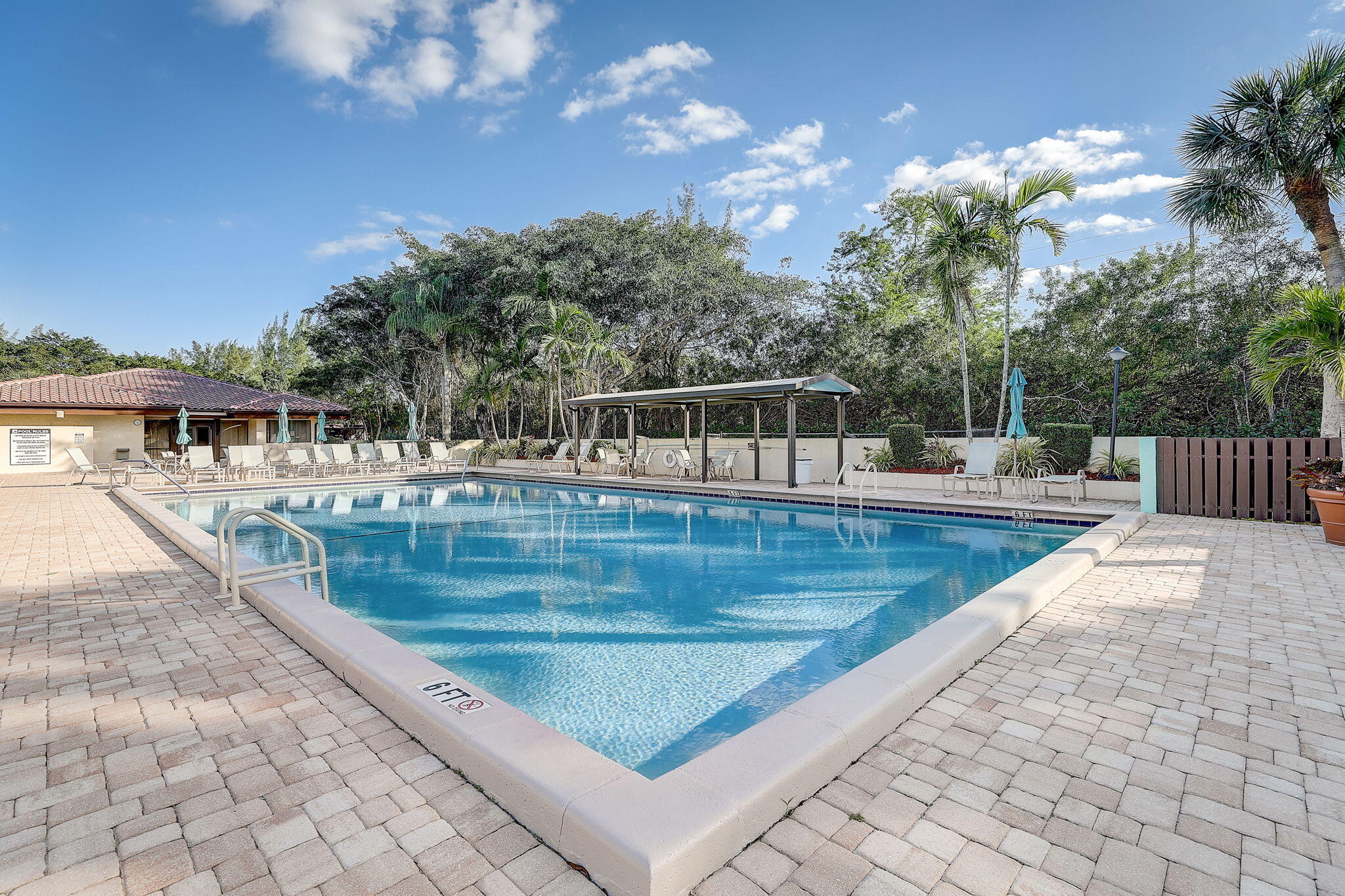 21731 Arriba Real, Unit 27H Boca Raton, FL 33433 - Photo 8 of 15 Pool